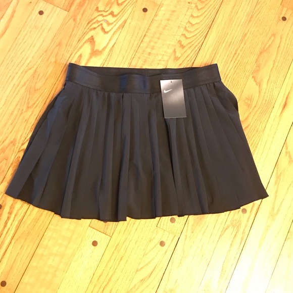 NWT NIKE DRI-FIT PLEATED SKORT TENNIS MINI-SKIRT L